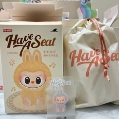 ラブブ ハブアシート 4つの画像