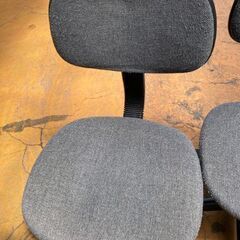 事務用椅子の画像