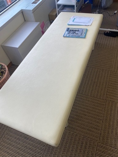 マッサージベッド　診療台　施術　診察台　業務用　エステ　整体　接骨院