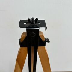 イーゼル　アイリスオーヤマ木製イーゼル　の画像