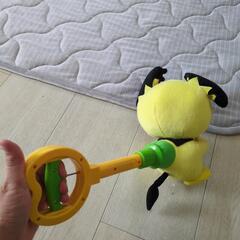 タカラトミーキャッチしてギザみみピチュー　ぬいぐるみの画像