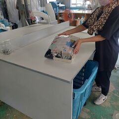 週1日～OK◎未経験歓迎！クリーニングの軽作業スタッフ募集の画像
