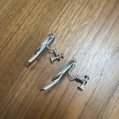 未使用　シルバーイヤリング　リボンイヤリング★辻堂まで！の画像