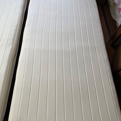 マットレス付きシングルベットの画像