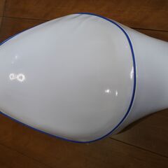 ★貴重！絶版車用のシート！カッコ良くてお洒落！マグナ５０ MAGUNA FIFTY ホワイトシート★の画像
