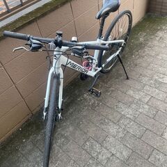 リサイクルショップどりーむ荒田店　No460 クロスバイク　少し訳アリ　MERIDA　CROSSWAY２００　ギア切り替えリア８段のみOK　フロントギア切り替え×　ディスクブレーキ少し弱めの画像