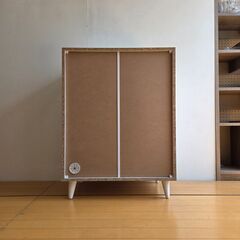 未使用訳あり 幅60 奥行40 高さ80 キャビネットホワイト フレンチシャビー リビングボード 本棚 棚 サイドボード リビング 家具の画像