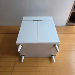 未使用訳あり 幅60 奥行40 高さ80 キャビネットホワイト フレンチシャビー リビングボード 本棚 棚 サイドボード リビング 家具の画像