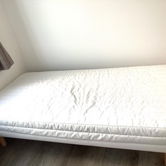 早い者勝ち！無印良品の脚付きベッド　シングル　セミダブルに買い換えた為の出品です(^^) の画像