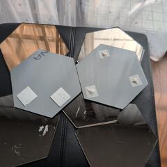 イケア六角形ミラーの画像