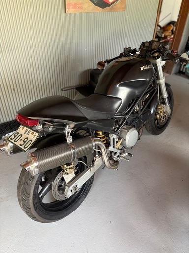 ドゥカティ M400ダーク ２本出しアップマフラー セパハン シングルシート カフェレーサー