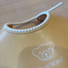 ベビービョルン　お食事エプロン　の画像