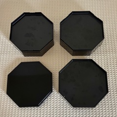黒の八角形、亀甲型三段重　お正月、季節のお料理　お菓子入れ　小物入れ　縁起物の画像