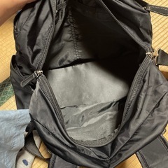 黒いカバンの画像