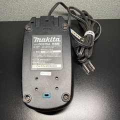 マキタ　バッテリー充電器
の画像
