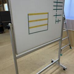 ホワイトボード キャスター付き マグネット式 1200✕900mm お掃除必要です！の画像