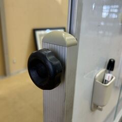 ホワイトボード キャスター付き マグネット式 1200✕900mm お掃除必要です！の画像