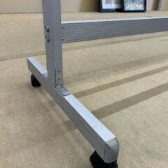 ホワイトボード キャスター付き マグネット式 1200✕900mm お掃除必要です！の画像