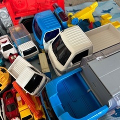 トミカもろもろデカ目の車両もの画像