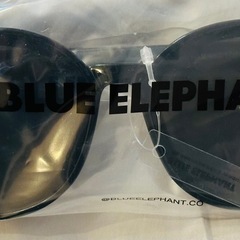 韓国【BLUE ELEPHANT】サングラス　新品　黒の画像