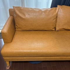 ブラウンレザーソファーの画像
