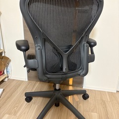 ハーマンミラー アーロンチェア ポスチャーフィット前傾機能つき の画像