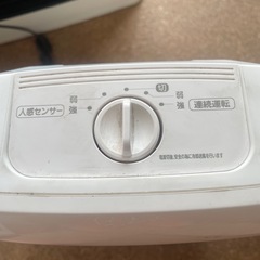 中古アイリスオーヤマ　セラミックファンヒーター2個の画像