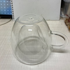 ガラスのマグカップの画像