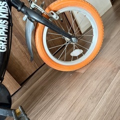 子供　GRAPHIS KIDS 自転車　GR-16  16インチ オシャレ　黄色／黒　質が良いの画像