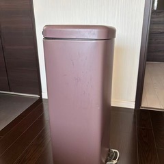 ゴミ箱の画像