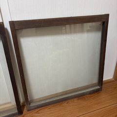 古民家から引き取った窓の画像
