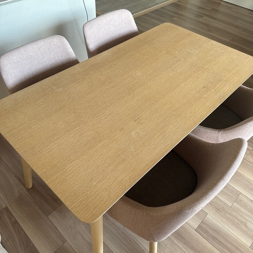 ダイニングテーブル