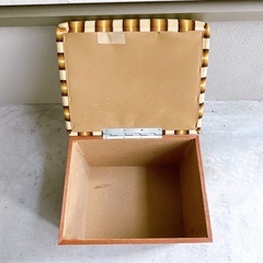レトロなイス　スツール　収納付きの画像