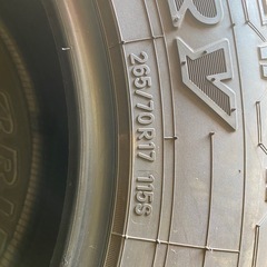 265-70R17 タイヤ二本の画像