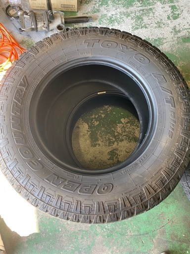 265-70R17 タイヤ二本
