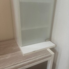 ガラス棚の画像