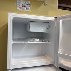 12 ヤマダ　2021年　ミニ冷蔵庫の画像