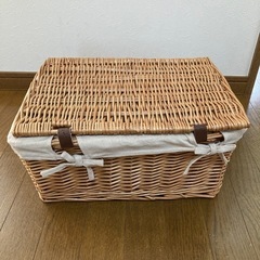 かご　バスケット　収納ボックス　蓋つきの画像