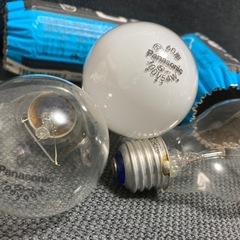 電球３つの画像