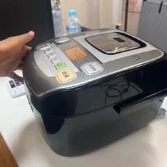 古い炊飯器の画像