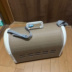 ペット用キャリーの画像