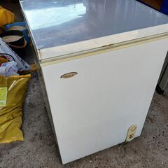 冷凍庫　ハイアール上開き100L　冷凍ストッカーの画像