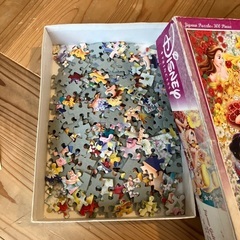 ディズニープリンセスの美しい300ピースジグソーパズルの画像
