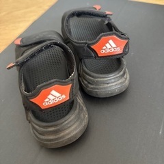 adidas サンダル15㎝の画像