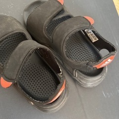 adidas サンダル15㎝の画像