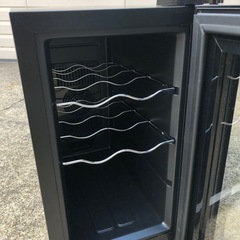 アイリスオーヤマ　ワインセラー　ブラックの画像