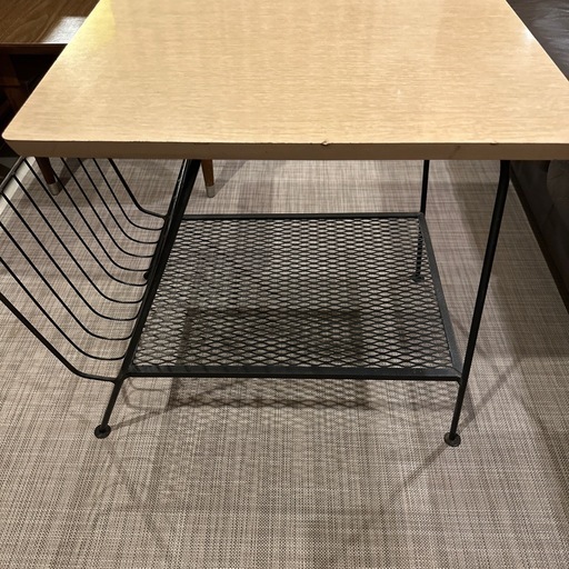 アメリカ製　50s マガジンラックテーブル ミッドセンチュリー アメリカ製 50s マガジンラックテーブル ミッドセンチュリー