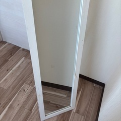 ホワイトスタンドミラー 全身鏡の画像