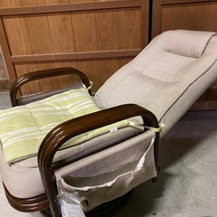 値下げしました！籐　リクライニング　回転式チェア の画像