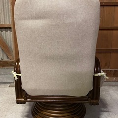 値下げしました！籐　リクライニング　回転式チェア の画像